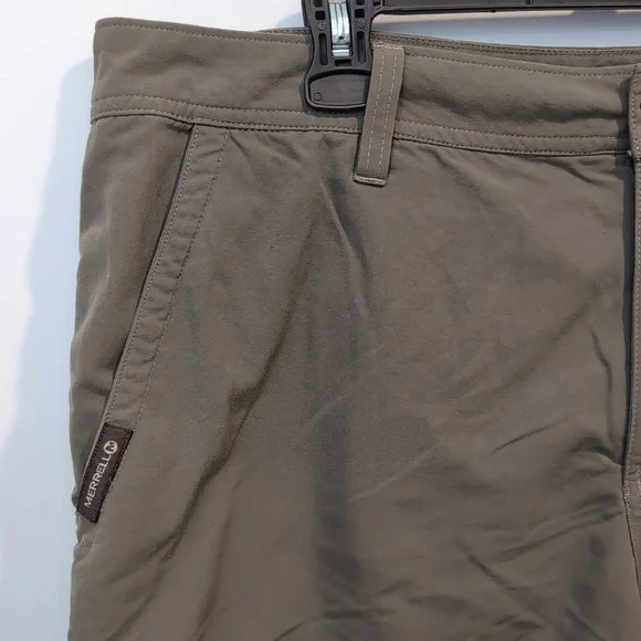 Merrell Olive Green Cargo Shorts Opti Wick - Picture 2 of 8